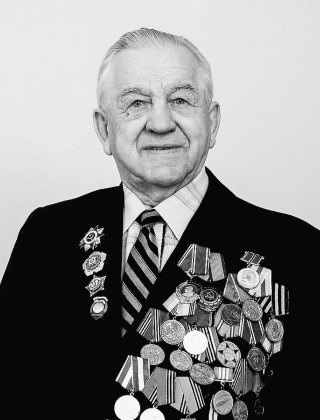 Лапшинов Павел Васильевич.